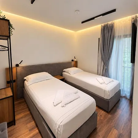Martin Empire Hotel Gjirokastër