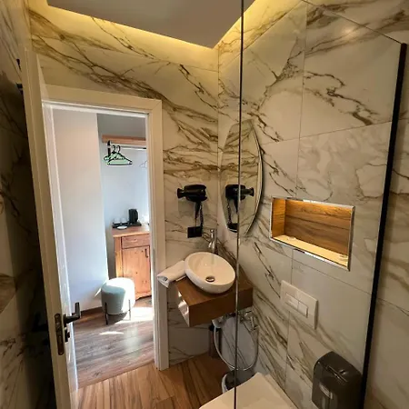 Hotel Martin Empire 4*