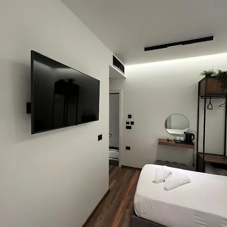 Martin Empire Hotel Gjirokastër